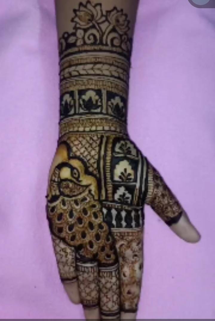 Single Hand Mehndi for young girl -  work by Radhika Singh in Ranchi